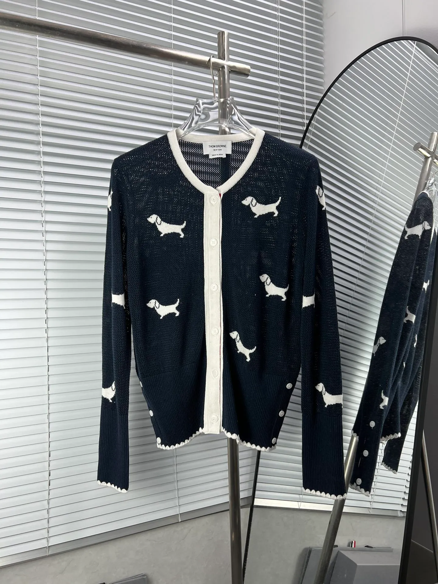 THOM BROWNE ， ， ， ／ ， ， ， ， ， Jue ~ Versatile ~ ， ， ， ， ， ~ ：Navy Blue White Gray Sizes：012